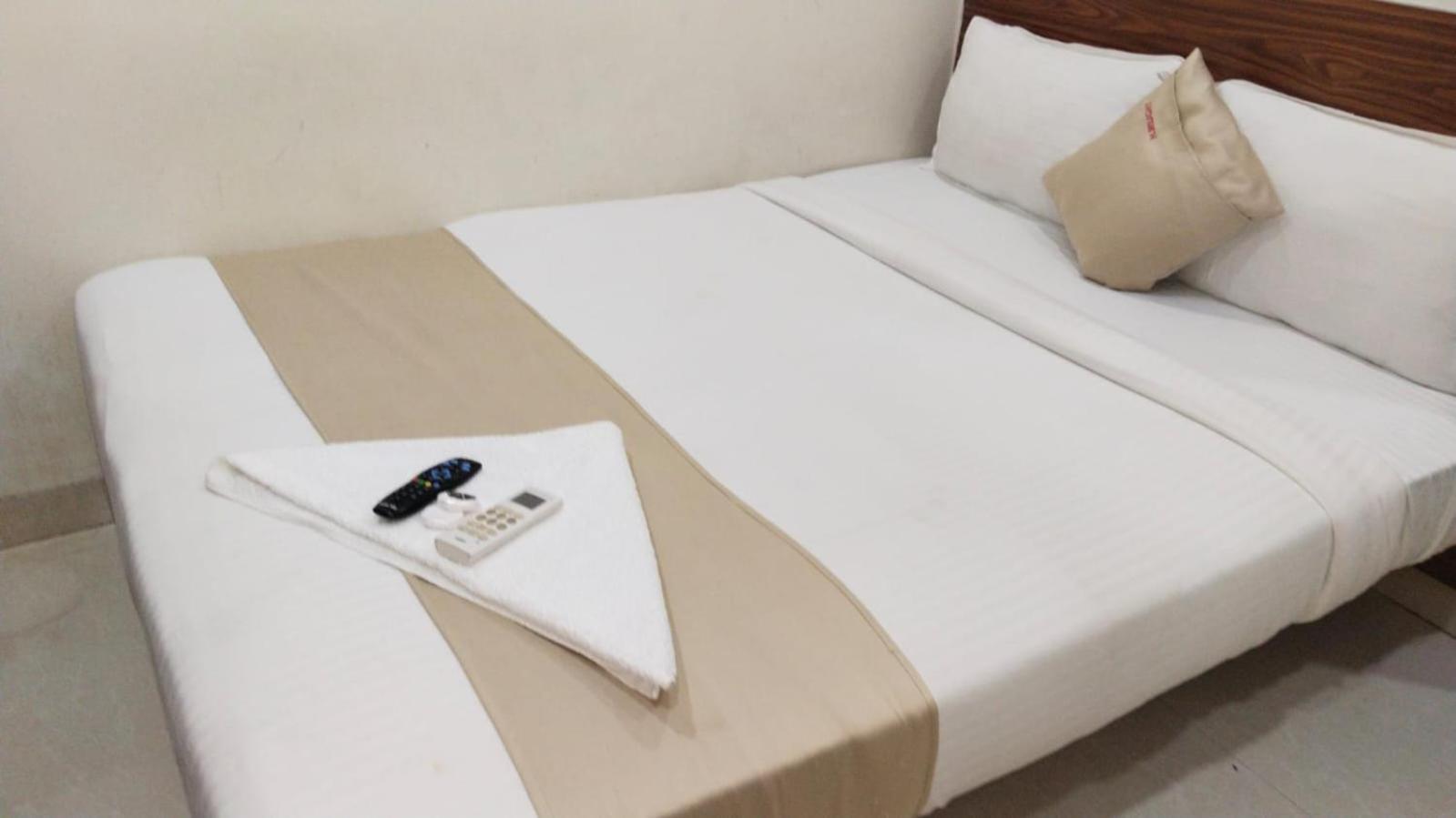 מומביי Hotel Delight מראה חיצוני תמונה